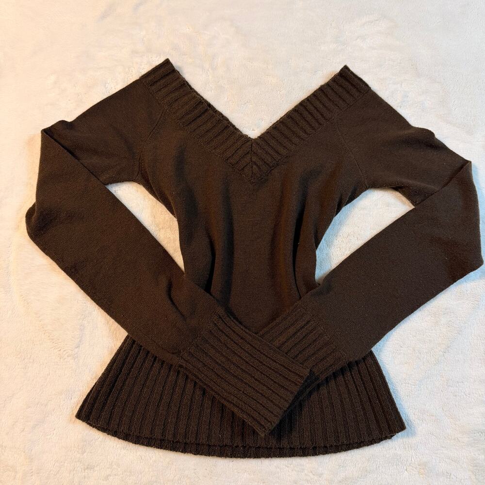 Vintage Takeout V Neck Long Sleeve Top